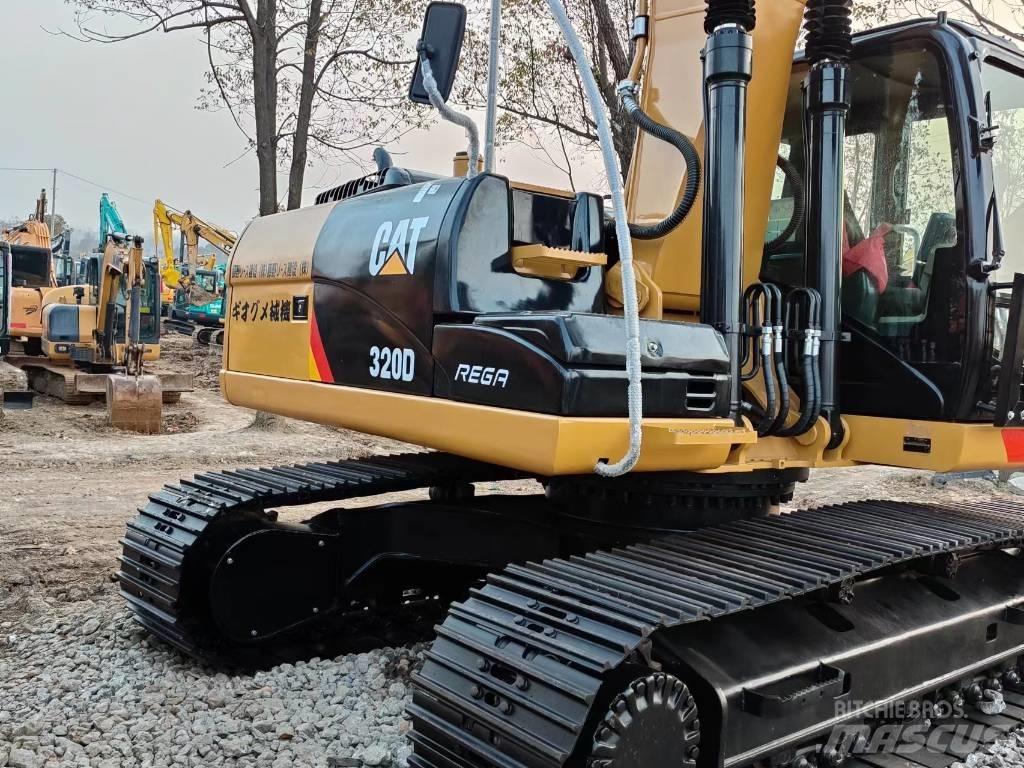CAT 320 D Гусеничні екскаватори