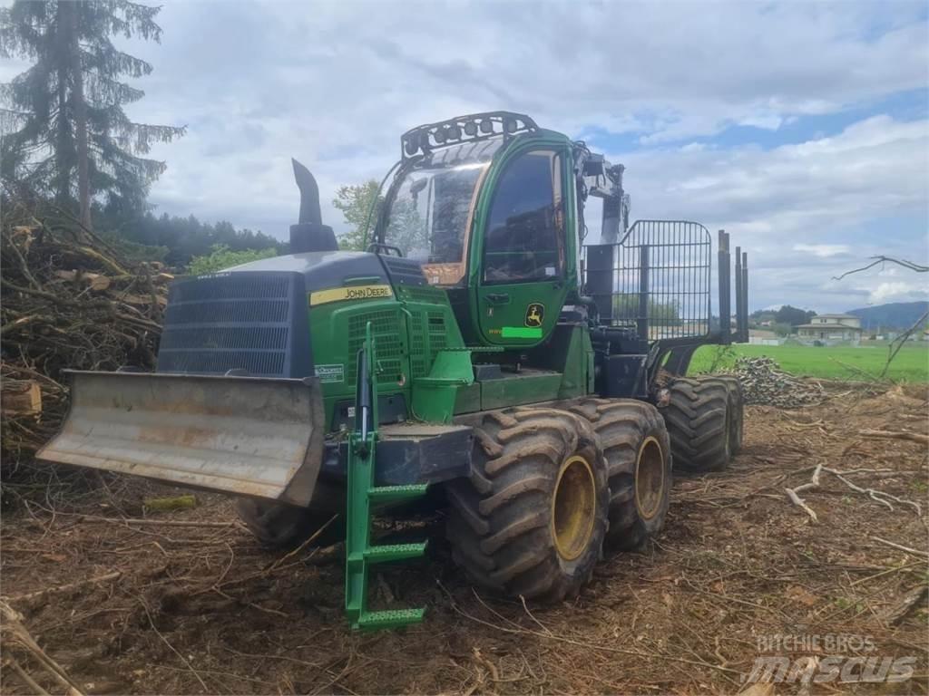 John Deere 1110 G Форвардери