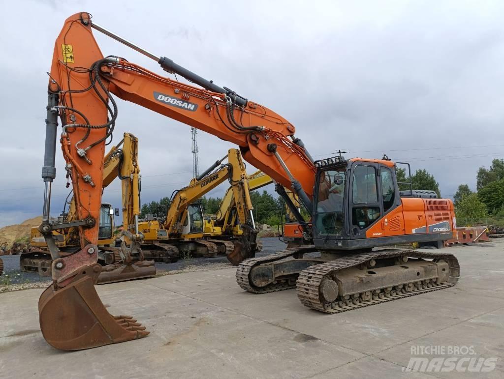 Doosan DX 255 LC-5 Гусеничні екскаватори