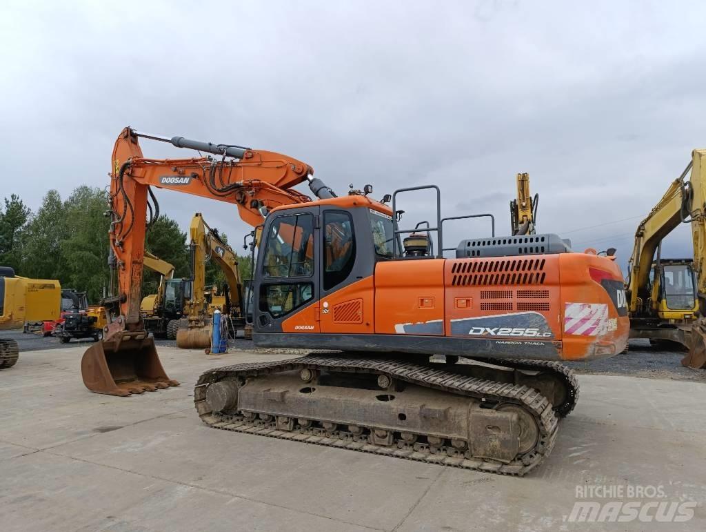 Doosan DX 255 LC-5 Гусеничні екскаватори