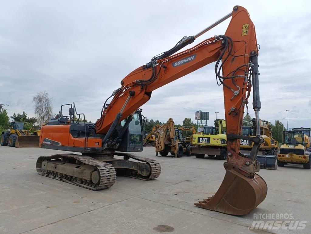 Doosan DX 255 LC-5 Гусеничні екскаватори