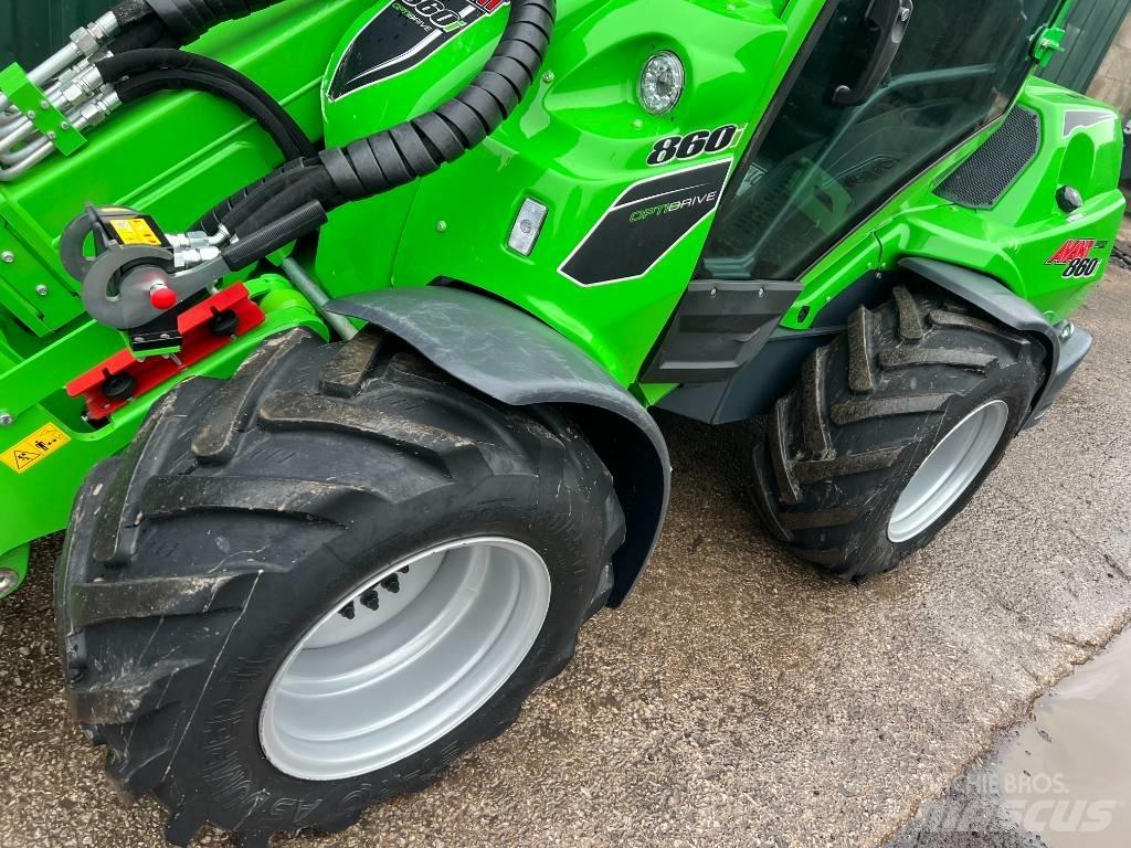 Avant 860 i Фронтальні навантажувачі