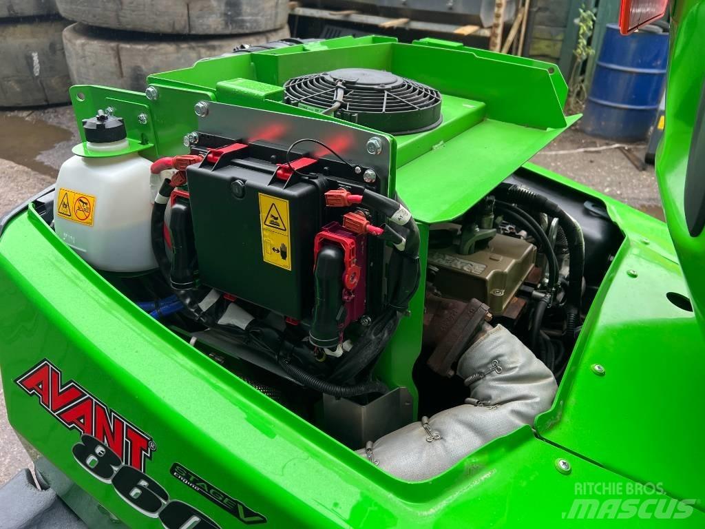 Avant 860 i Фронтальні навантажувачі