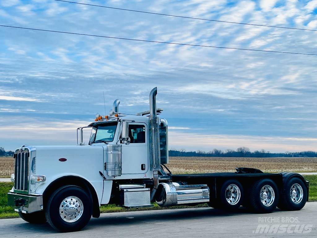 Peterbilt 389 Тягачі