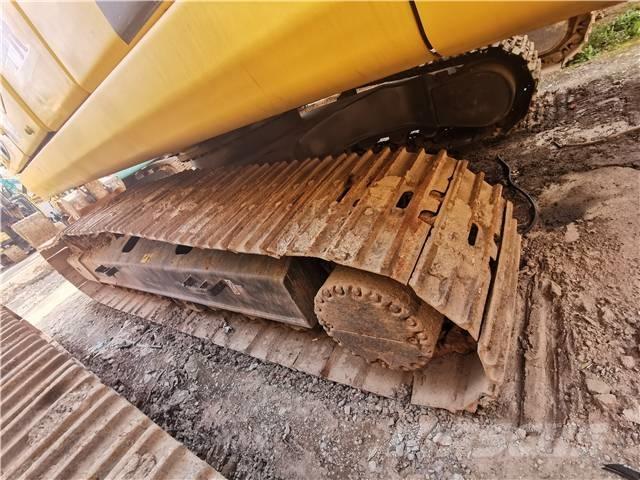Komatsu PC 210-8 Гусеничні екскаватори