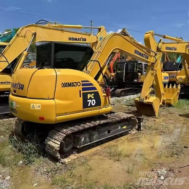 Komatsu PC70 Гусеничні екскаватори