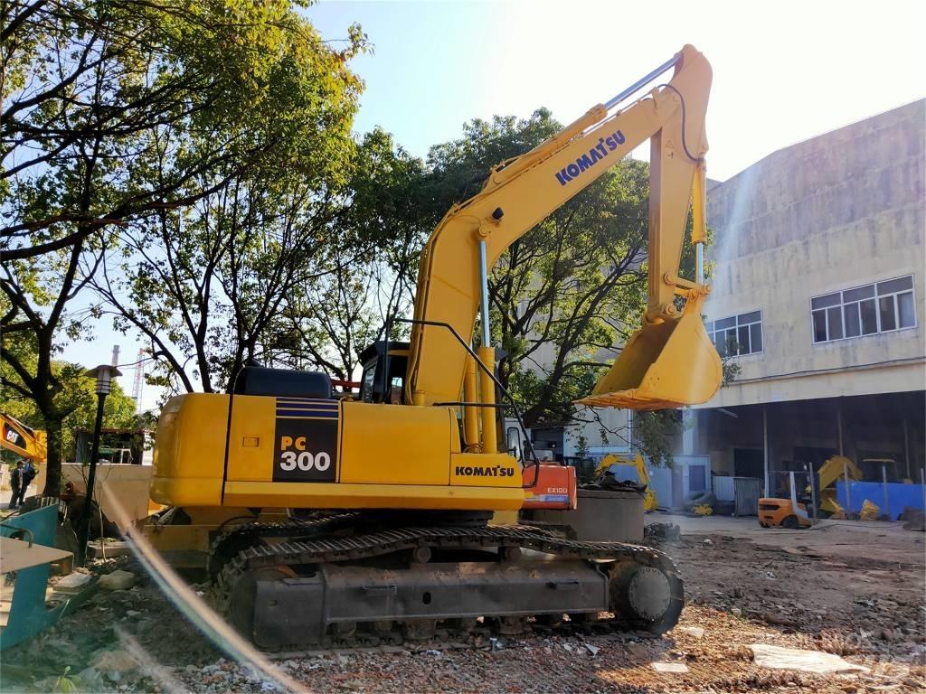 Komatsu PC 300-7 Гусеничні екскаватори