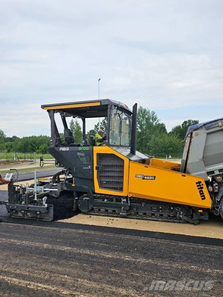 ABG 6820 Асфальтовкладачі
