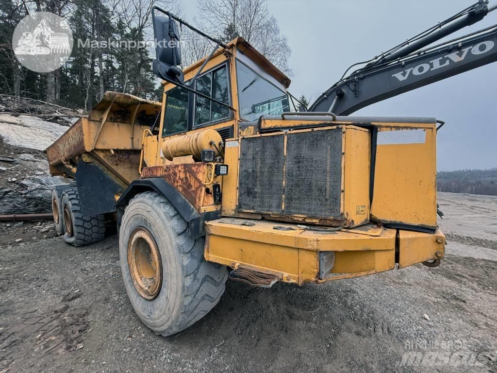 Volvo A 25 C Зчленовані самоскиди