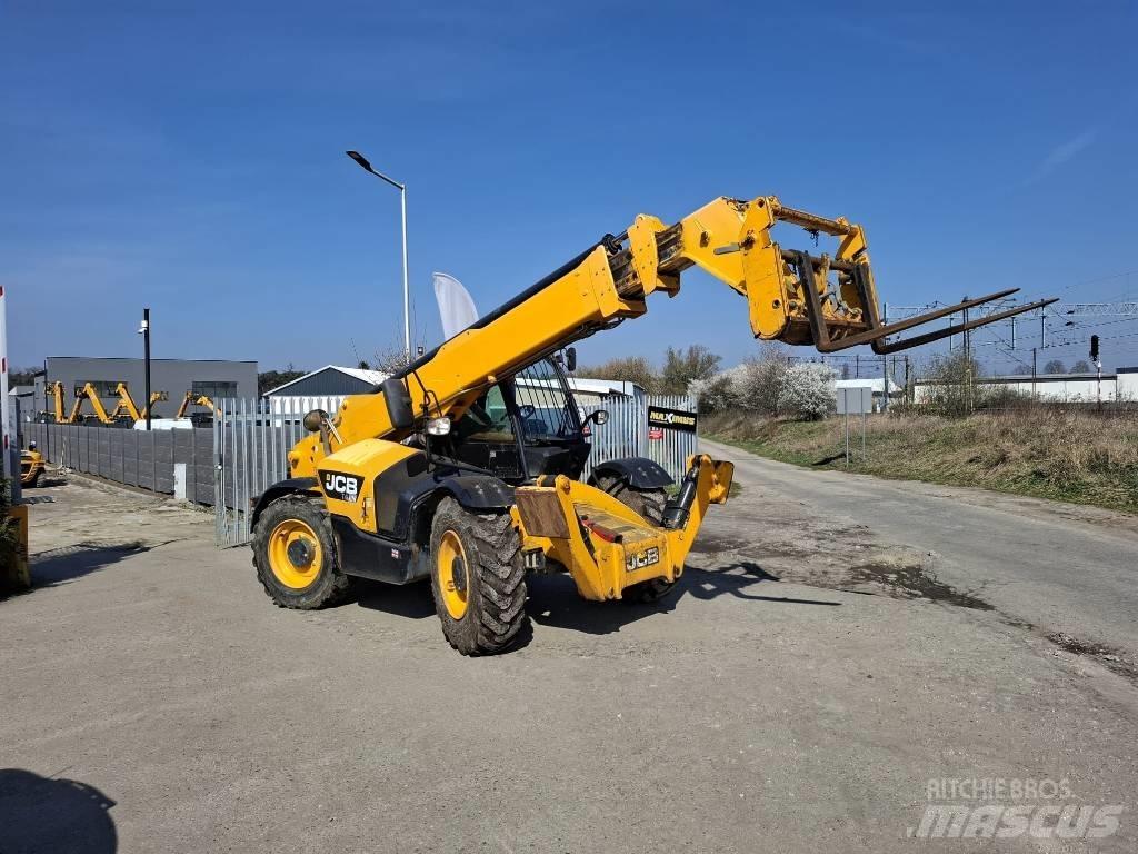 JCB 540-140 Телескопічні навантажувачі