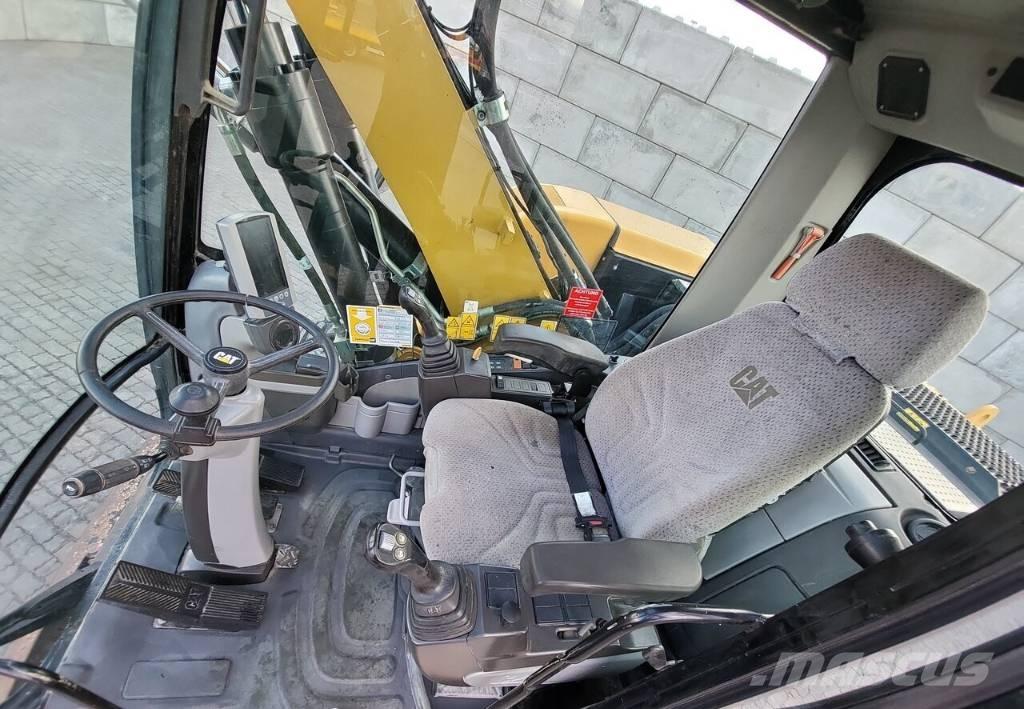 CAT M313 D Колісні екскаватори