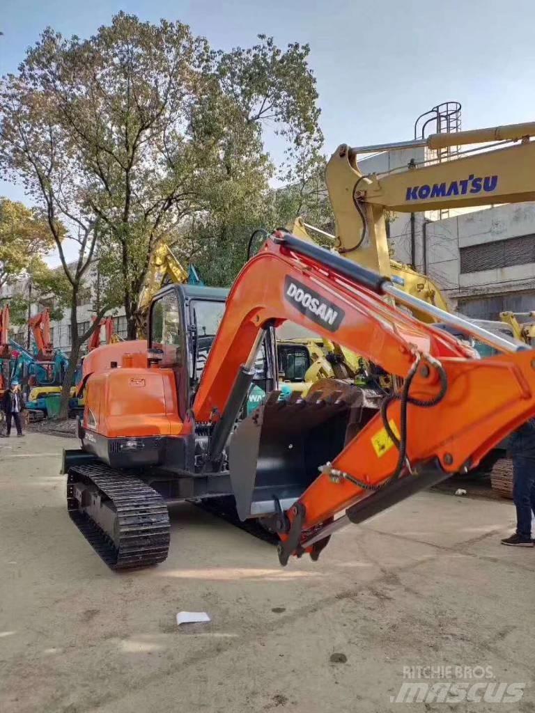 Doosan DX 60-9C Гусеничні екскаватори