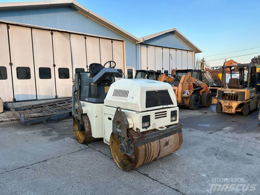 Terex TV1200 Котки тротуарні