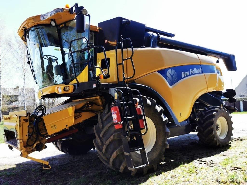 New Holland CX 8090 Зернозбиральні комбайни