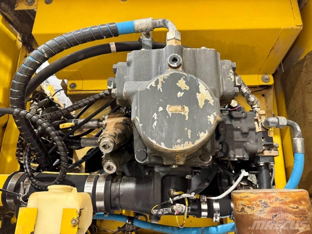 Komatsu PC 490 LC-10 Гусеничні екскаватори