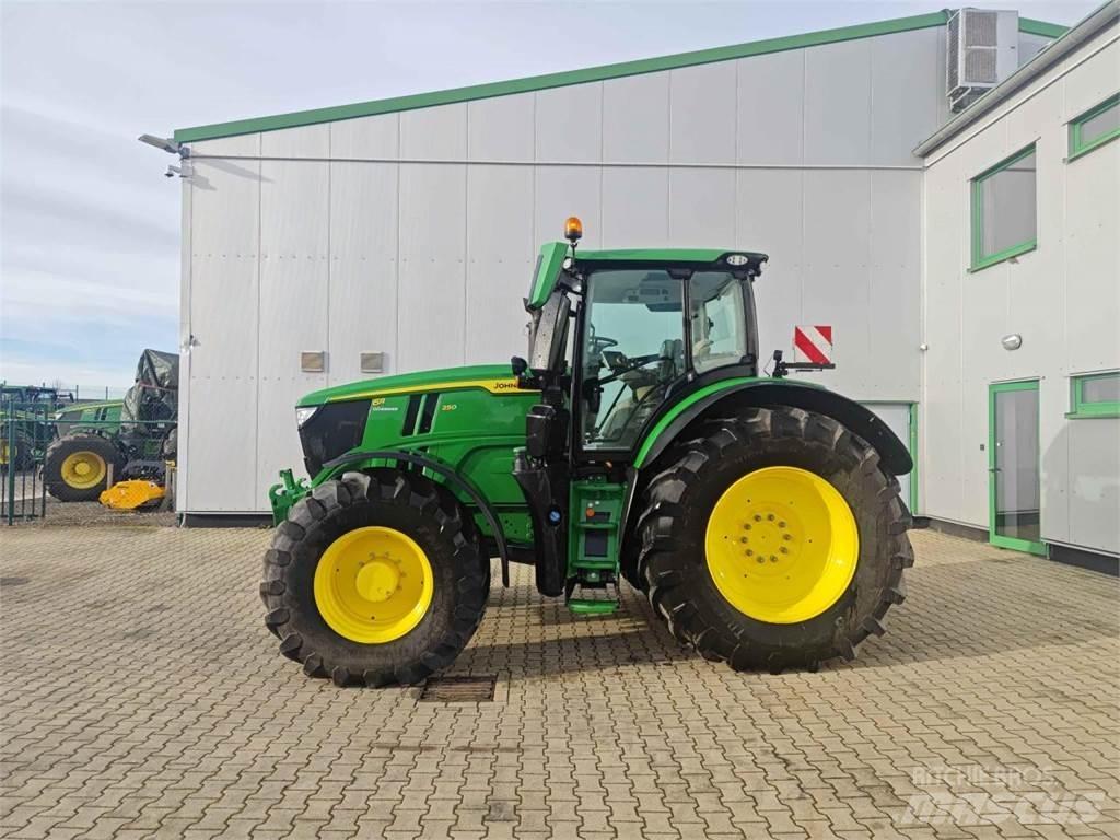 John Deere 6R 250 Трактори