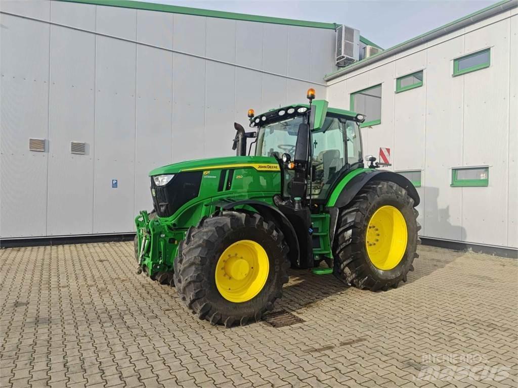 John Deere 6R 250 Трактори