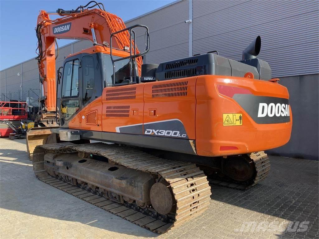 Doosan DX300LC-5 Гусеничні екскаватори