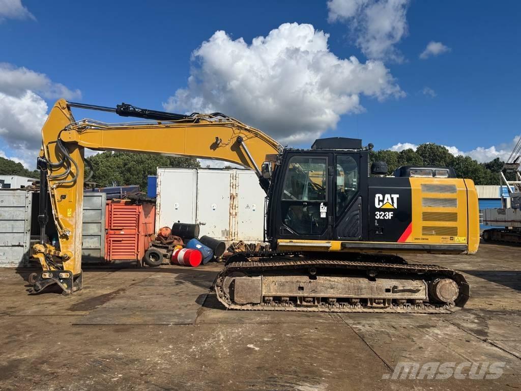 CAT 323 F L Гусеничні екскаватори