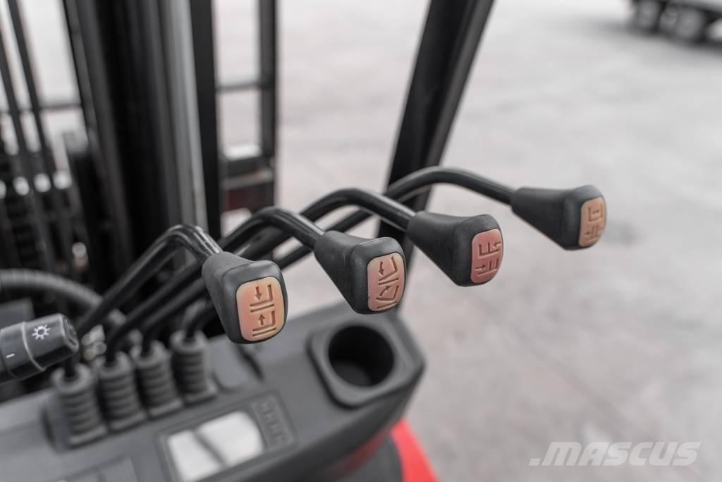 Manitou MI 30 D Дизельні навантажувачі