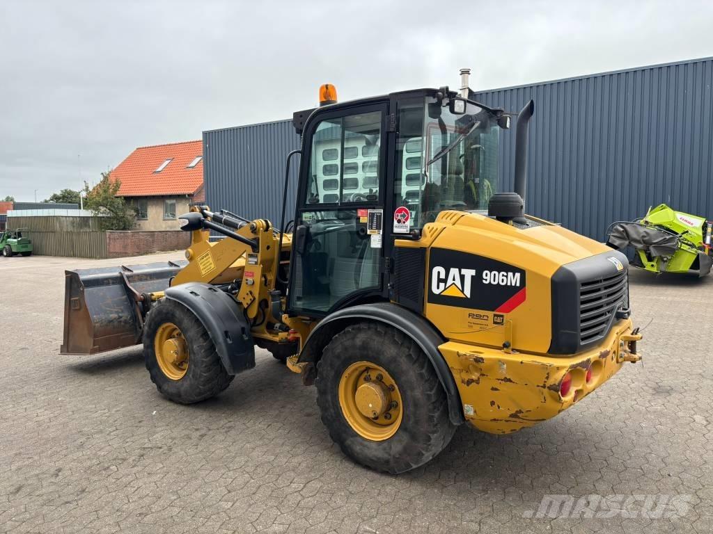 CAT 906 M Фронтальні навантажувачі