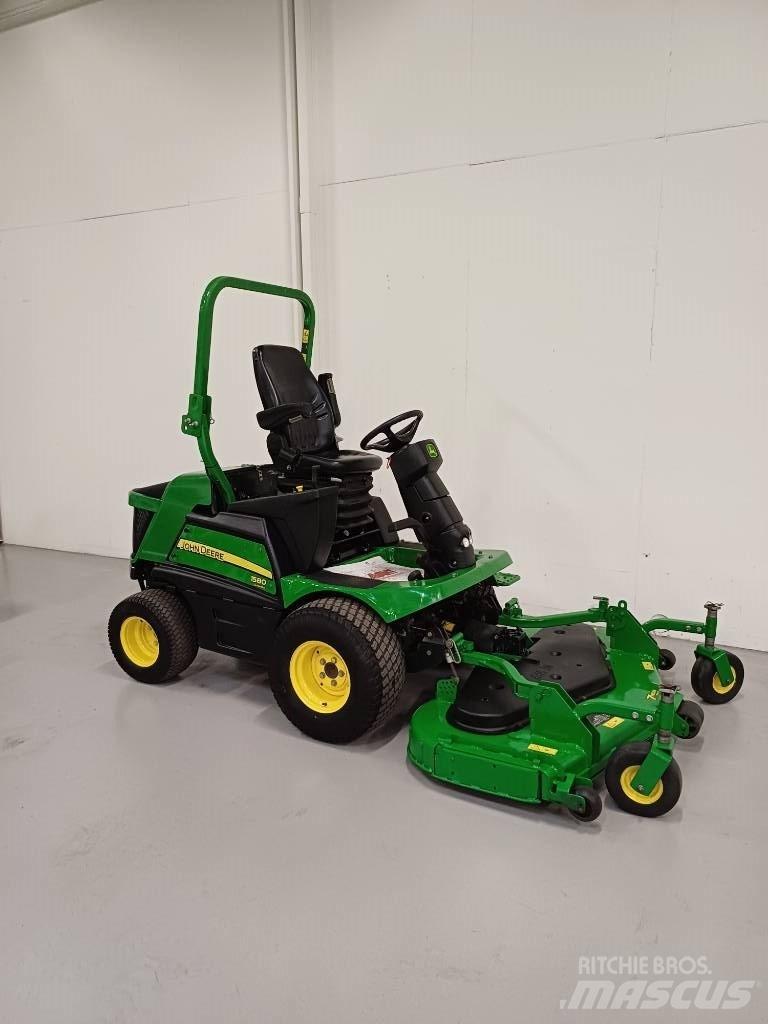 John Deere 1580 Самохідні газонокосарки