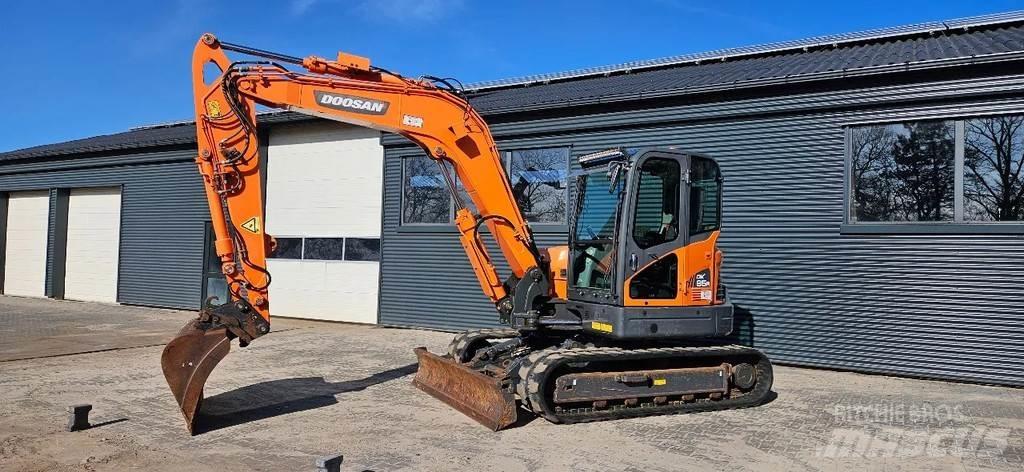 Doosan DX 85r -3 Середні екскаватори 7т. - 12т.