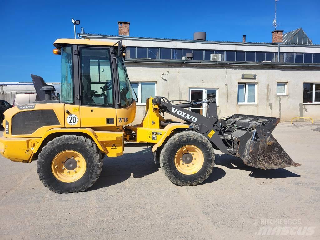 Volvo L 30 G Фронтальні навантажувачі