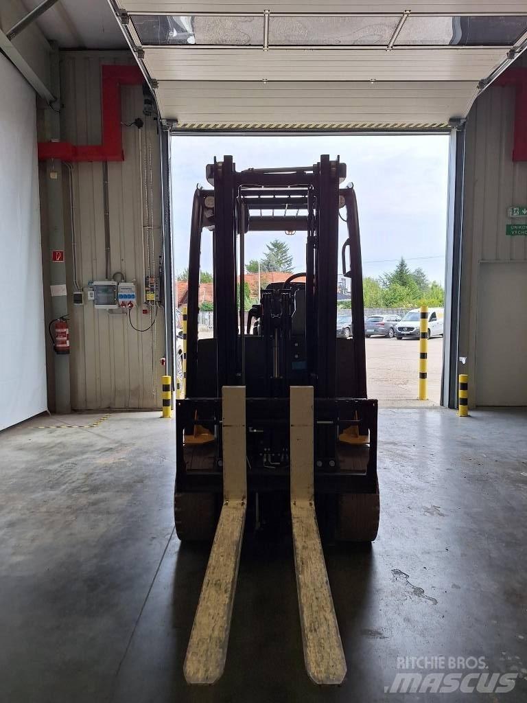 Yale ERP 30 VL Електронавантажувачі