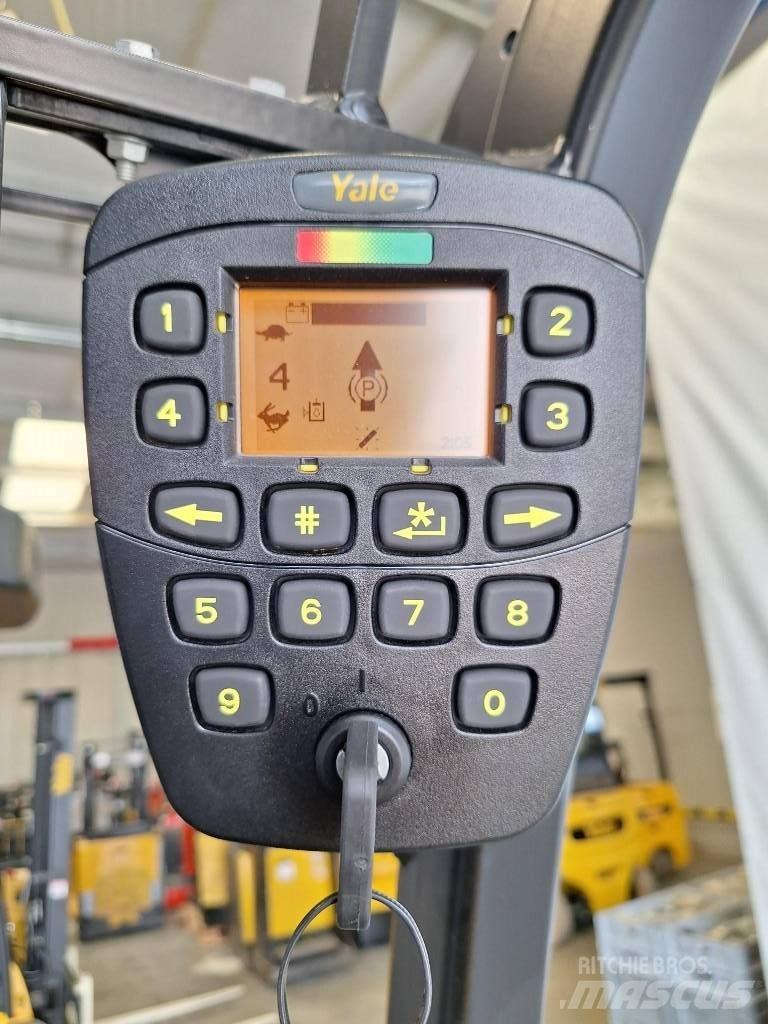 Yale ERP 30 VL Електронавантажувачі