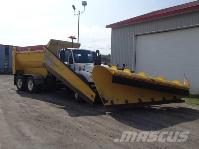 International 7400 Снігоочищувальні ножі та плуги
