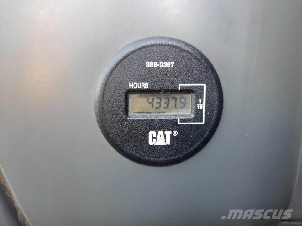CAT 311 F BLADE Гусеничні екскаватори