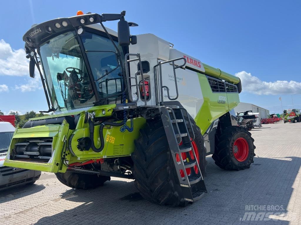 CLAAS Lexion 8700 Зернозбиральні комбайни