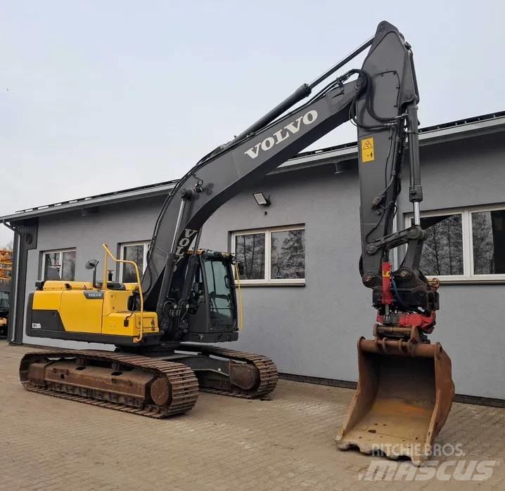 Volvo EC 220 DL Гусеничні екскаватори