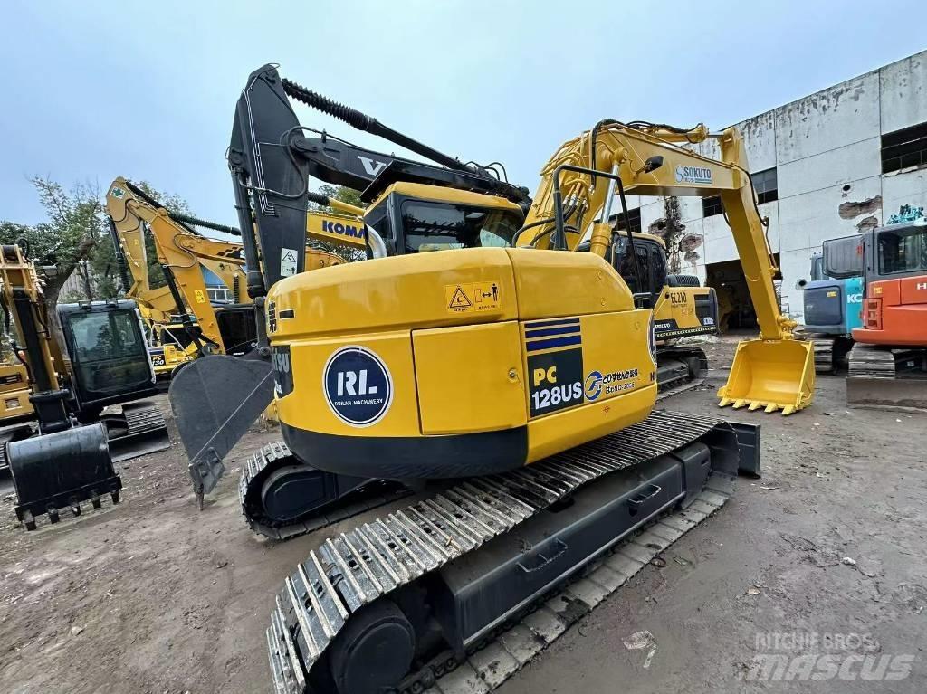 Komatsu PC 128 Гусеничні екскаватори