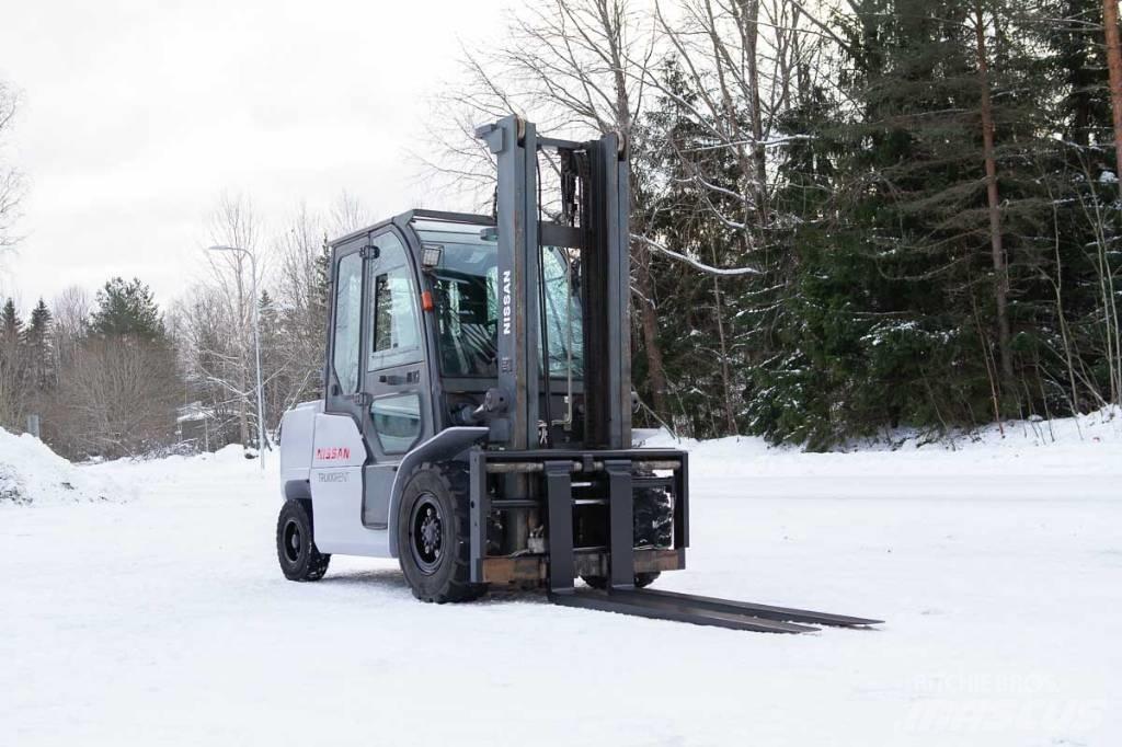 Nissan WG1F4A50Y Дизельні навантажувачі