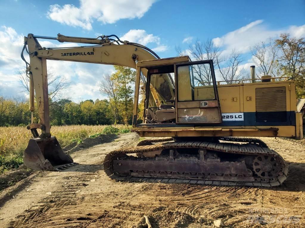 CAT 225 LC Гусеничні екскаватори