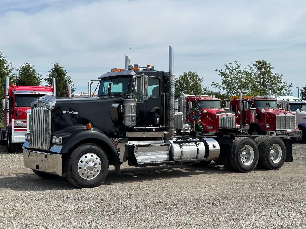 Kenworth W 900 Тягачі