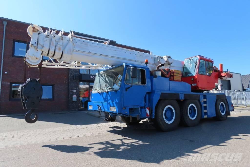 Liebherr LTM 1050-1 автокрани