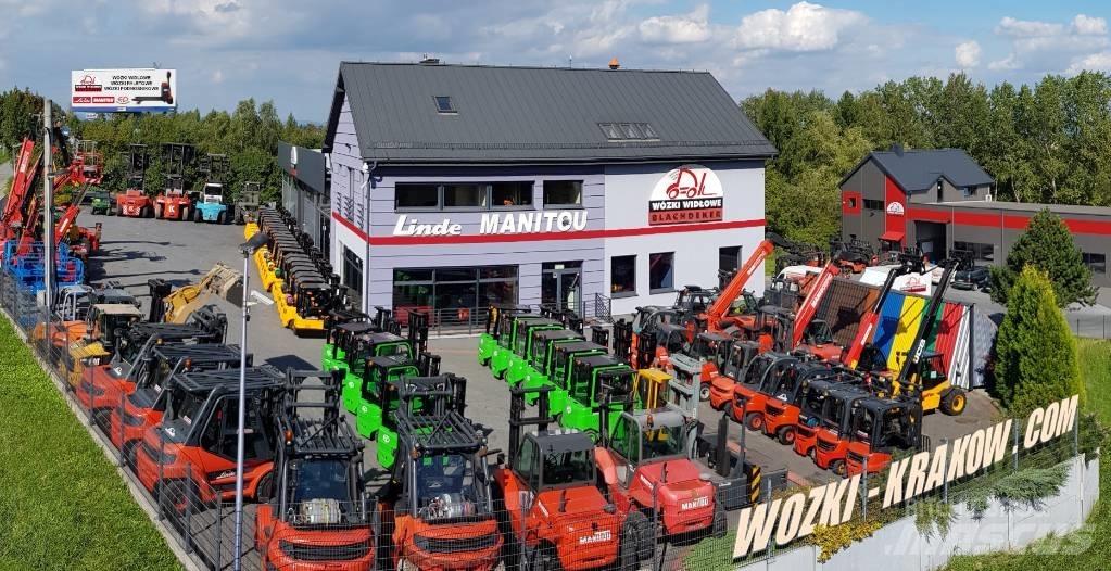 Manitou 200 ATJ Компактні самохідні стрілові підйомники