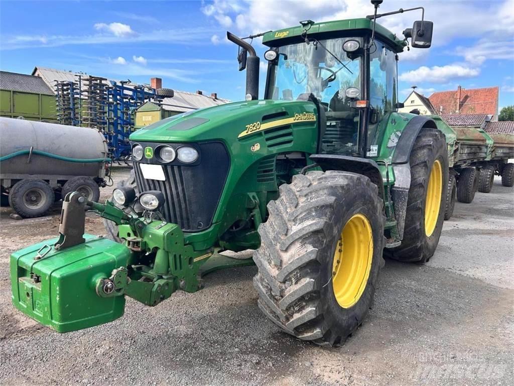 John Deere 7820 Трактори