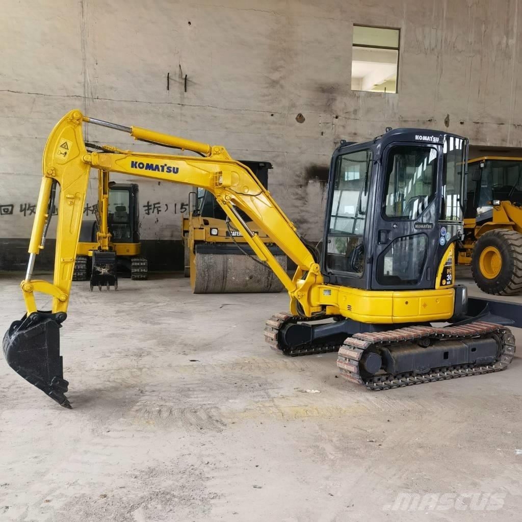 Komatsu PC30 Гусеничні екскаватори