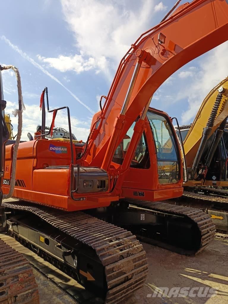 Doosan DX 150LC Гусеничні екскаватори