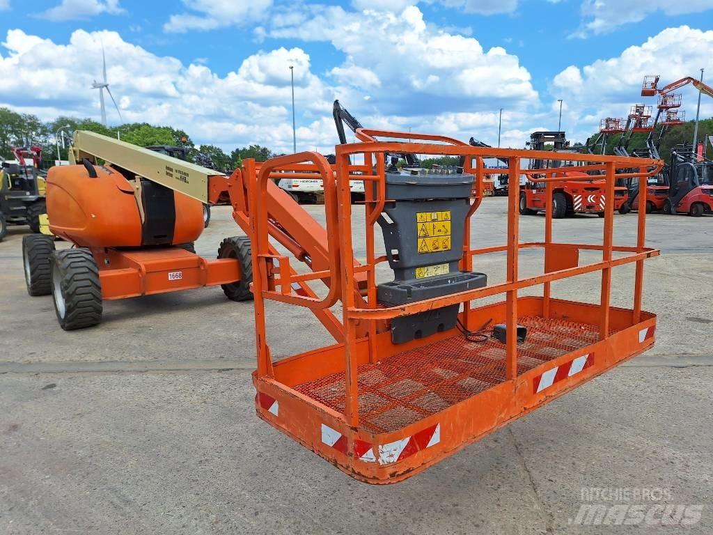 JLG 600 AJ Колінчаті підйомники