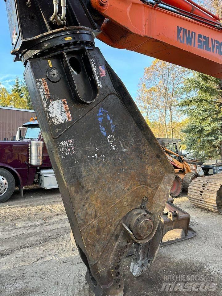Hitachi EX 200 Екскаватори для знесення споруд