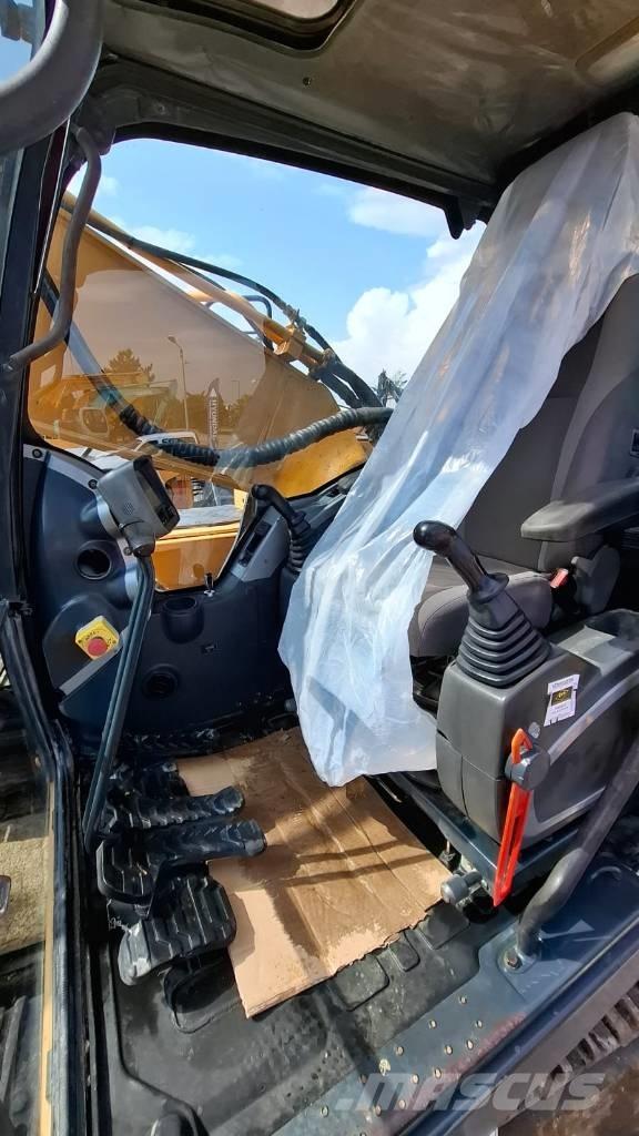 Hyundai R320NLC-9 Гусеничні екскаватори