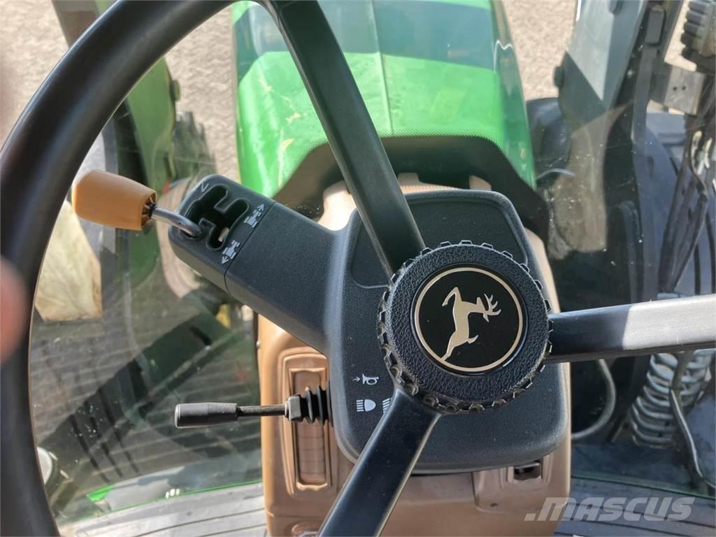 John Deere 7930 Трактори
