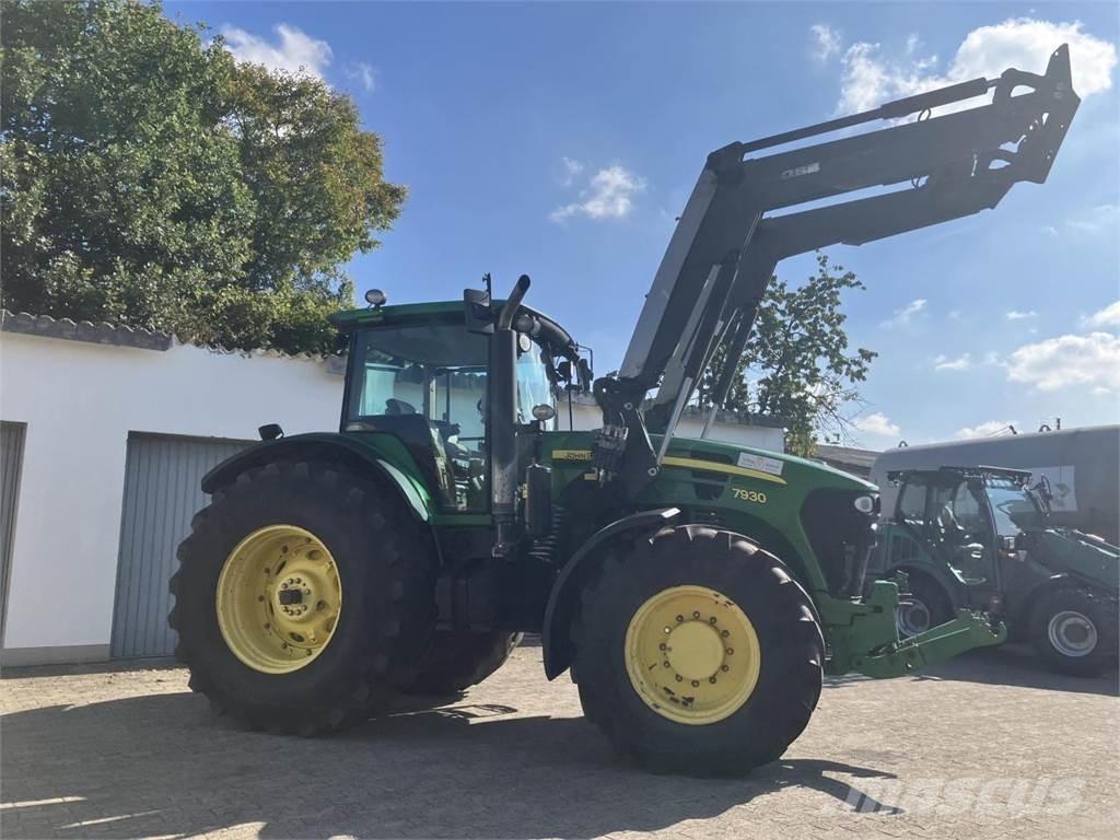 John Deere 7930 Трактори