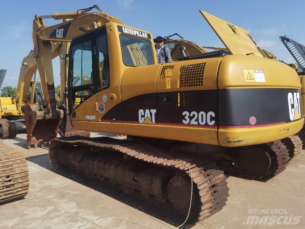 CAT 320 C Гусеничні екскаватори