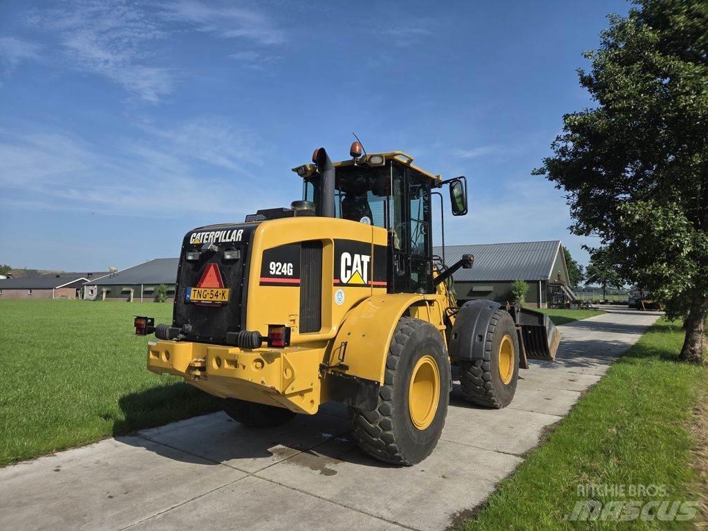 CAT 924G Фронтальні навантажувачі